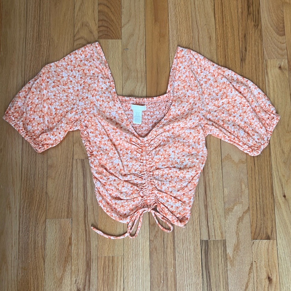 Floral cropped shirt